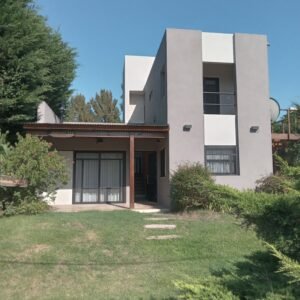 CASA MODERNA VENTA COSTA DEL ESTE