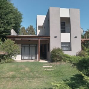 CASA MODERNA VENTA COSTA DEL ESTE