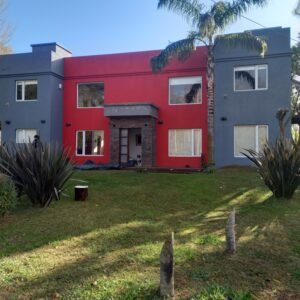 Casa en alquiler Avda 2 y Malvones.